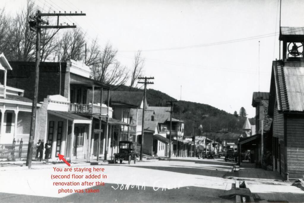 Historic Washington St Balcony Sonora
